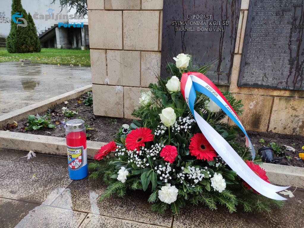FOTO | U Čapljini odana počast žrtvama Škabrnje i Vukovara