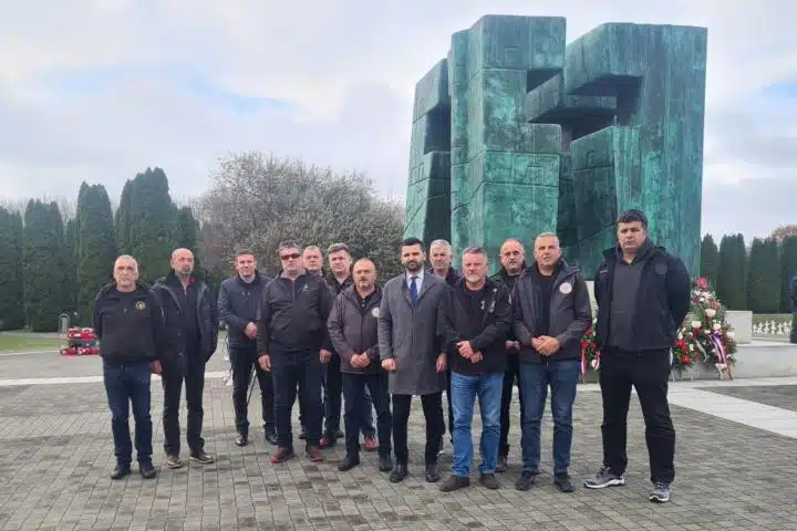 Izaslanstvo općine Posušje na otkrivanju spomenika Kati Šoljić
