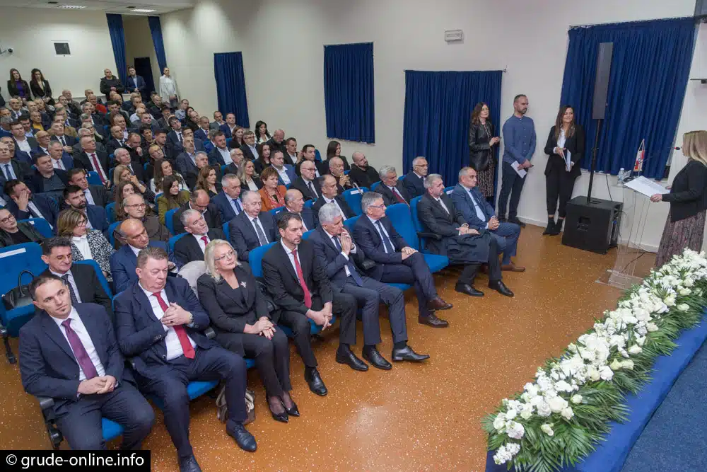 FOTO: Svečanom sjednicom obilježen Dan općine Grude