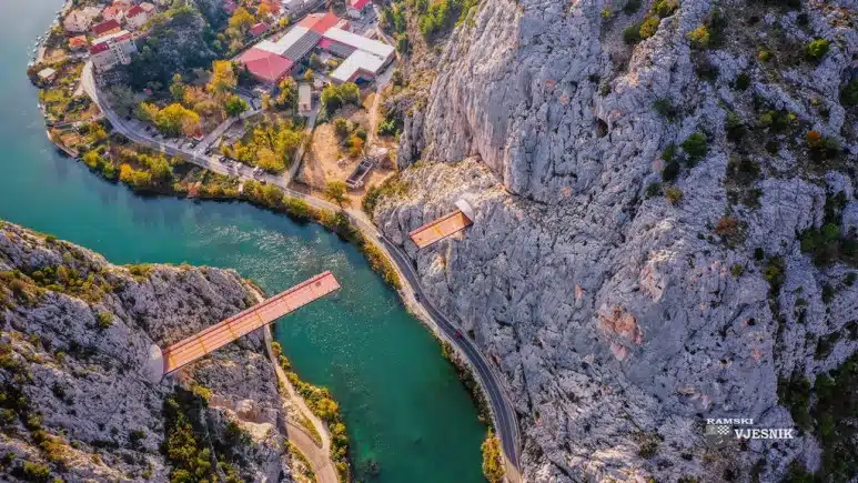 Nevjerojatni most u kanjonu Cetine na kojem rade inženjeri i radnici iz Rame
