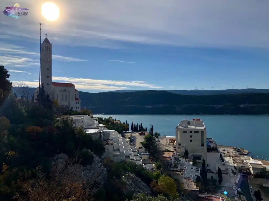 FOTO GALERIJA: Zubato sunce obasjalo Neum