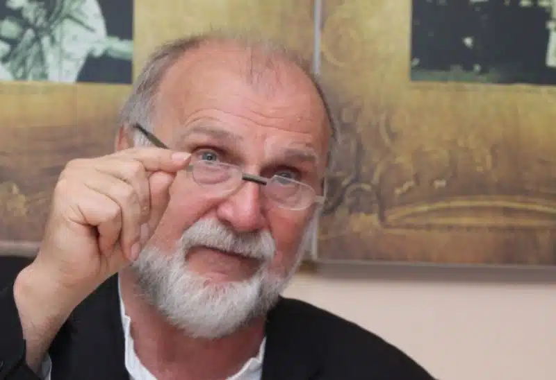 DŽEVAD KARAHASAN: Pišem nekoliko riječi o stanju stvari kod mene