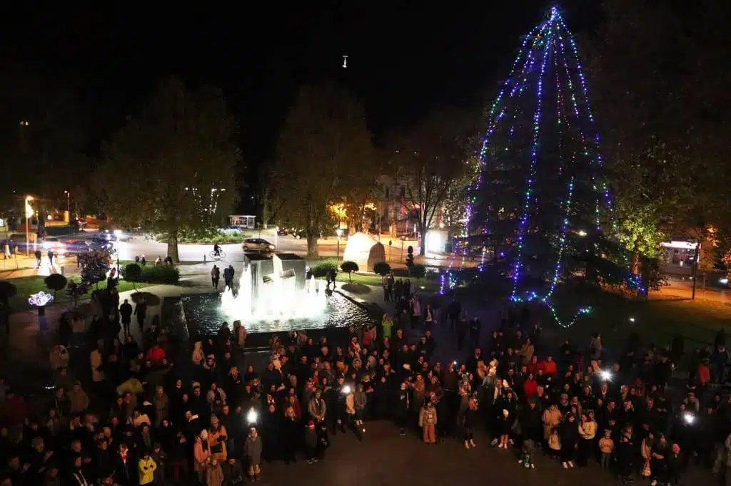 Počeo Advent u Mostaru; Kordić: Šaljemo univerzalne poruke – vjera, nada, ljubav, radost, mir