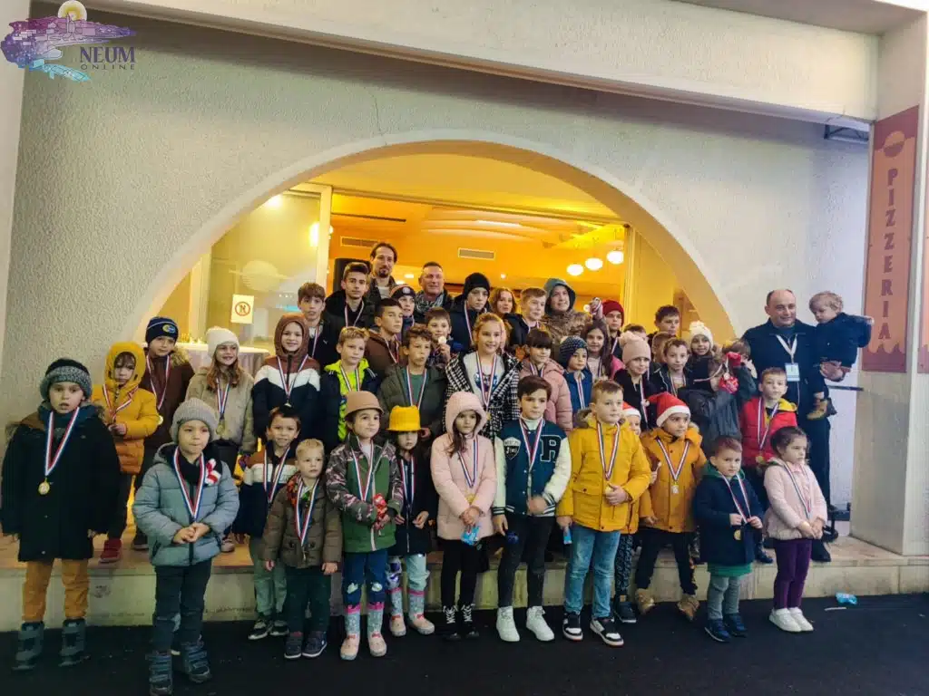 FOTO | Započeo 2. Lignjolov kup u Neumu: Održan “Family squid game” s bogatim programom
