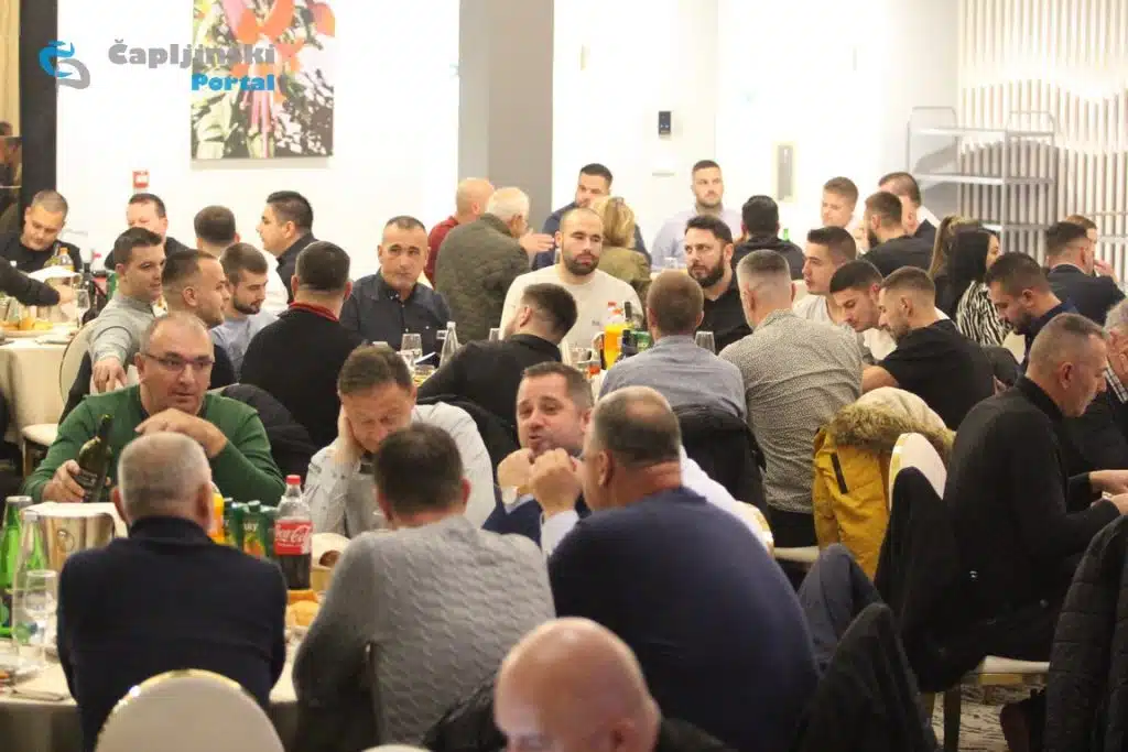FOTO | Održana donatorska večer HNK ”Višići”: Veliki broj okupljenih podržao rad kluba