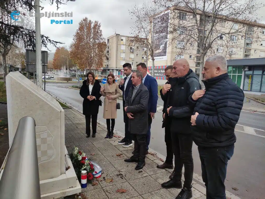 FOTO | U Čapljini obilježena obljetnica smrti dr. Franje Tuđmana