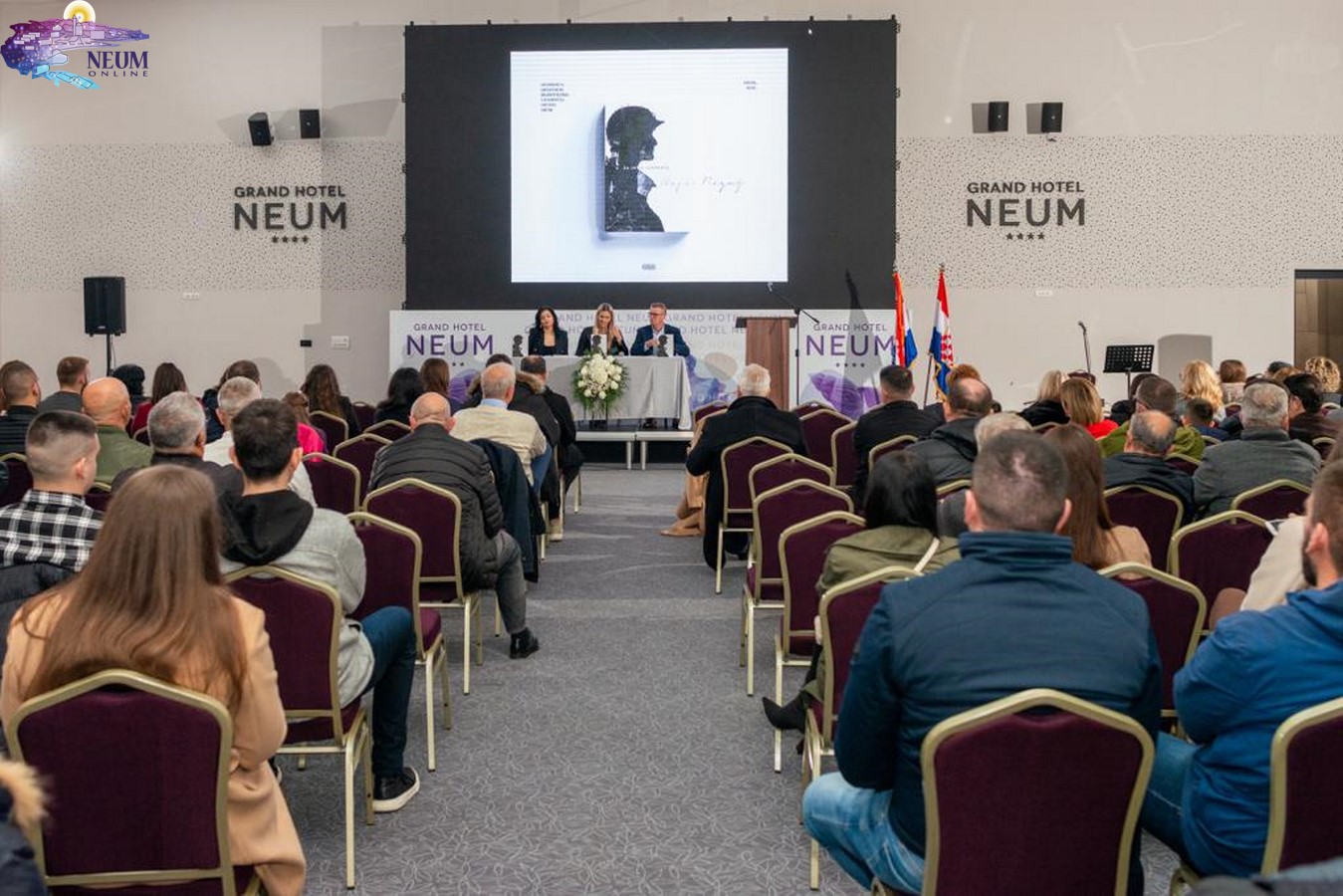 FOTO | U prepunoj dvorani u Neumu održana promocija knjige “Da se ne zaborave” mlade autorice Maje Raguž