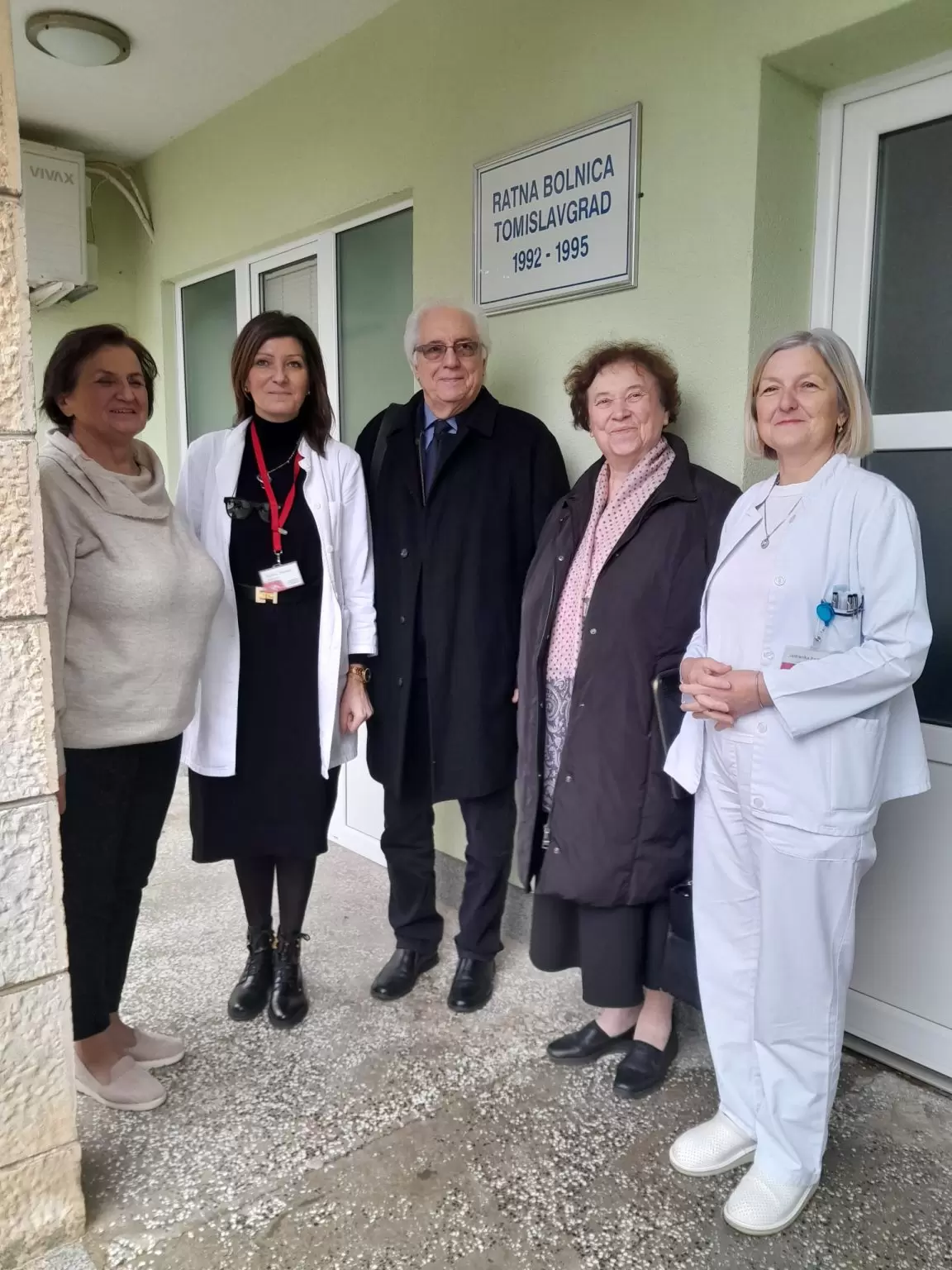 foto: prof. dr. mihovil biočić i medicinska sestra marija županović posjetili općinu tomislavgrad