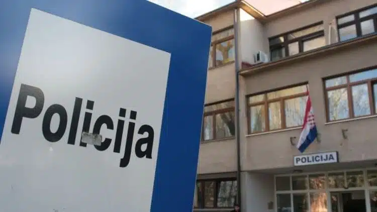 Bukovica: Pri slijetanju vozila s kolnika smrtno stradao vozač