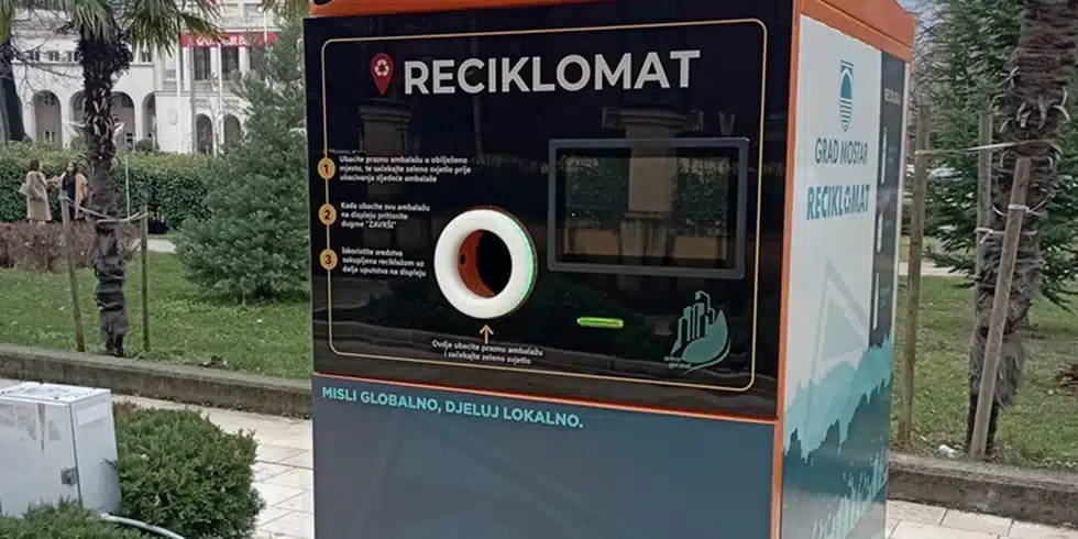 Mostar dobio dva “reciklomata” | Starmo