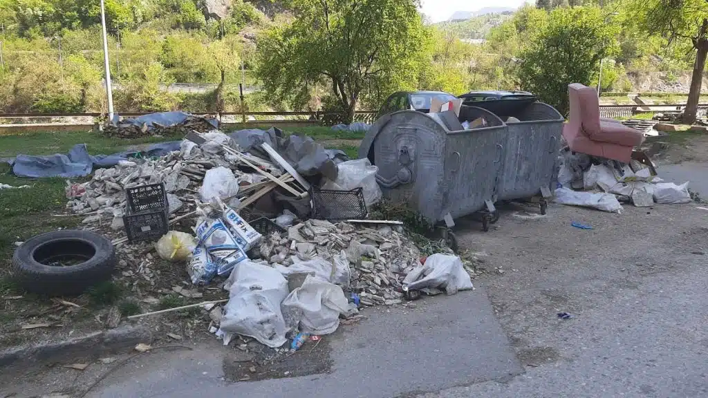 (Ne)kultura življenja: Nepropisno odlaganje otpada
