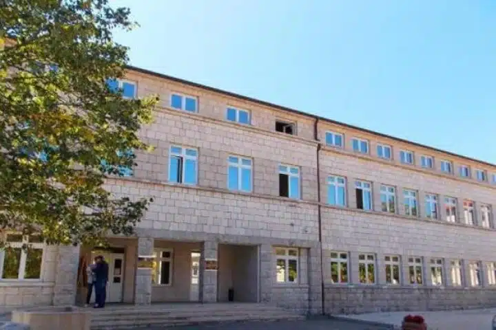 9 vijećnika u Posušju u 2022. nije progovorilo, a u Ljubuškom 17