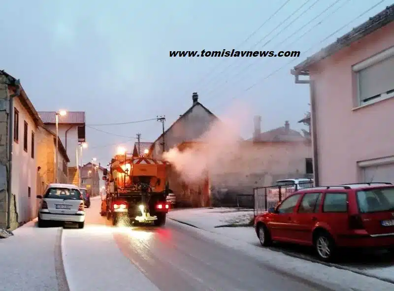 FOTO: DOBRO vam oblačno, maglovito i kišovito jutro iz Tomislavgrada!