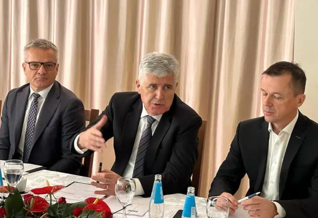 Sastanak HDZ-a u Livnu: Svi u vlasti moraju imati isti cilj
