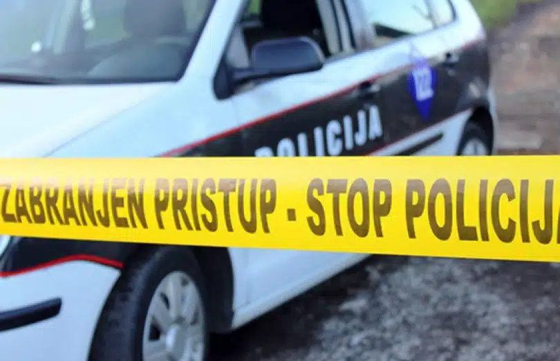 U teškoj prometnoj nesreći nedaleko od Hrasna poginula jedna osoba