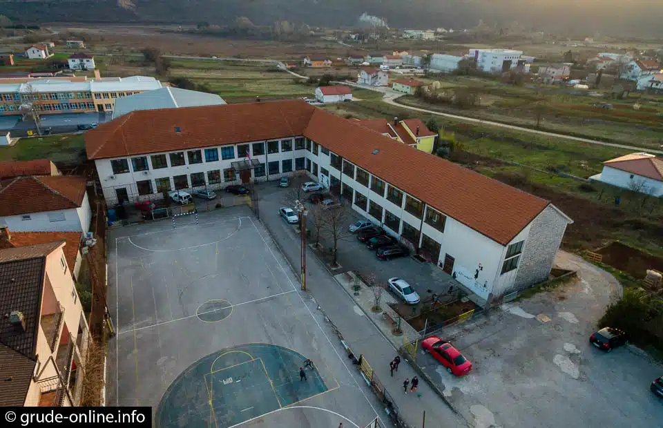 ŽZH: Nastavlja se štrajk u školama