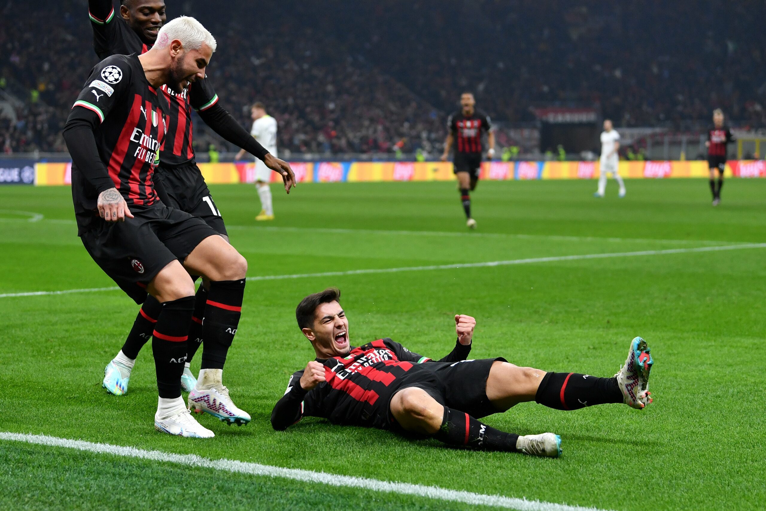 OVO ĆE SE ODNOSITI I NA PROPALE ROSONERE: Milan bolji od Tottenhama u Ligi prvaka! OVO ĆE SE ODNOSITI I NA PROPALE ROSONERE: Milan bolji od Tottenhama u Ligi prvaka!
