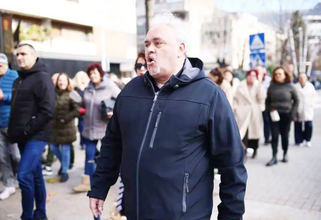 VATROGASCI Potrebnije je uložiti u ljude i vozila, nego u letjelice
