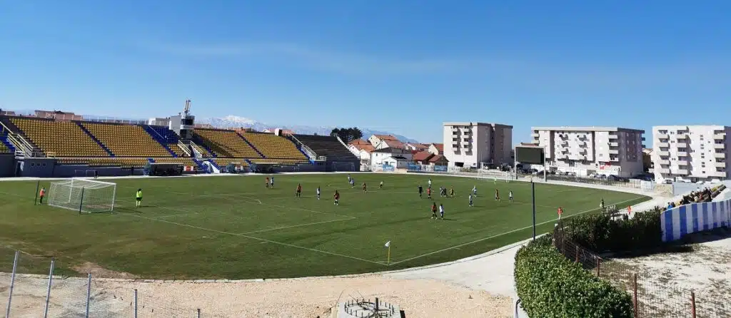 PETARDA NA MOKROM DOCU: Interu derbi protiv Širokog Brijega!