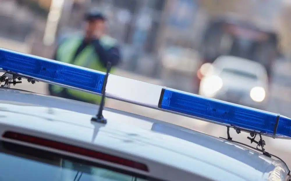 Državljanin BiH švercao migrante pa bježeći policiji sletio autom u odvodni kanal