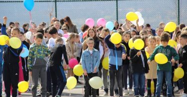 foto u osnovnoj školi ivana mažuranića u posušju obilježen svjetski dan osoba s down sindromom