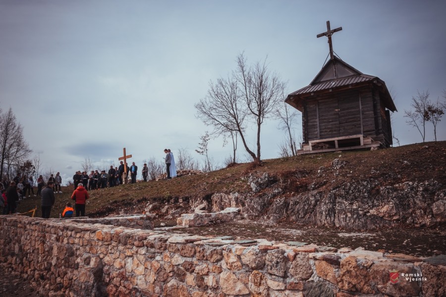 put križa: završna pobožnost na brdo gradac u župi uzdol