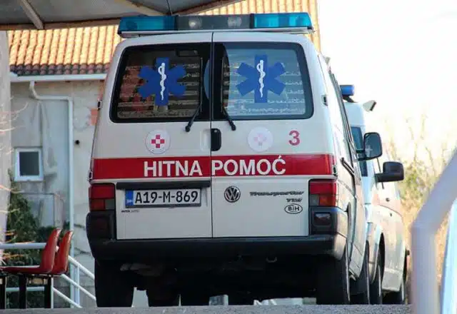 Čitluk: 17-godišnjakinja teško ozlijeđena u naletu automobila