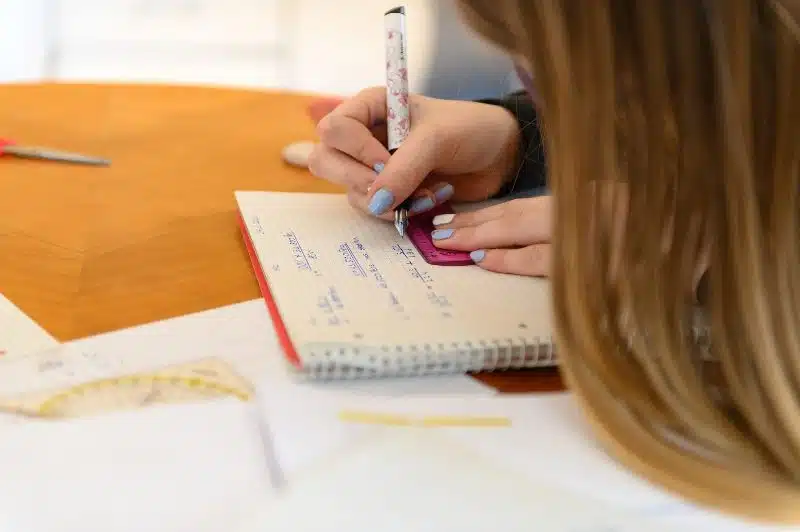 MATURANTIMA drže besplatne pripreme iz Matematike i još tri velika predmeta, evo kako se prijaviti!
