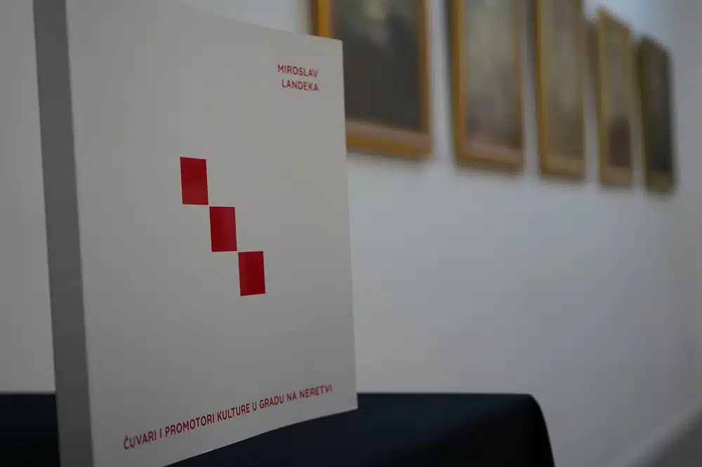 NTK: Predstavljena monografija „Čuvari i promotori kulture u Gradu na Neretvi“, autora Miroslava Landeke