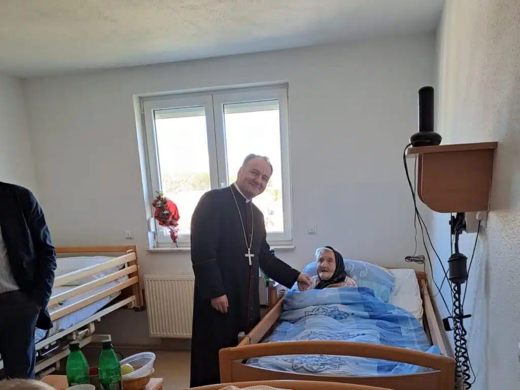 Tomislavgrad: Susret koji je posebno razveselio stare i nemoćne (foto)