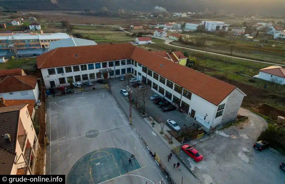 Zašto ministrica Mikulić nije donijela novi kalendar rada škola?