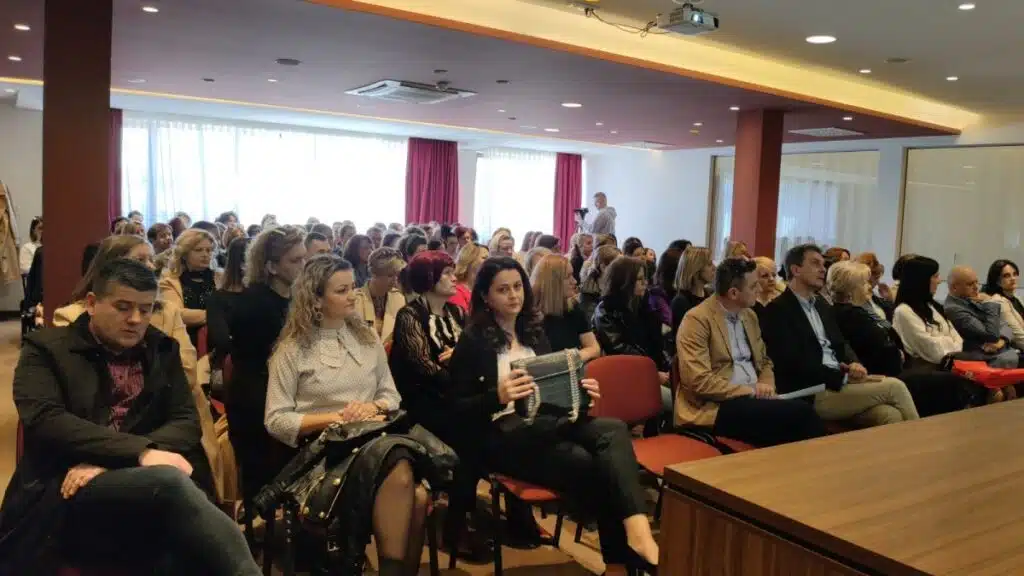 VIDEO / Dom zdravlja Livno organizirao predavanje o važnosti sestrinstva