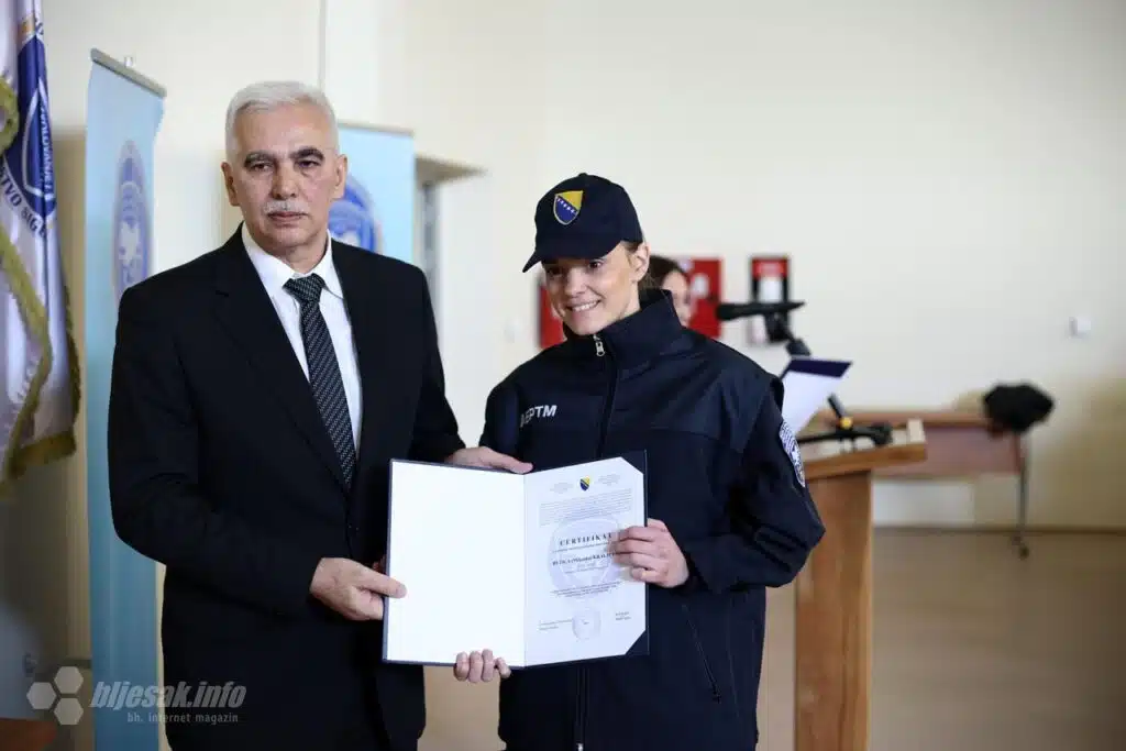 Promovirano 50 novih policajaca i osam mlađih inspektora MUP-a ŽZH