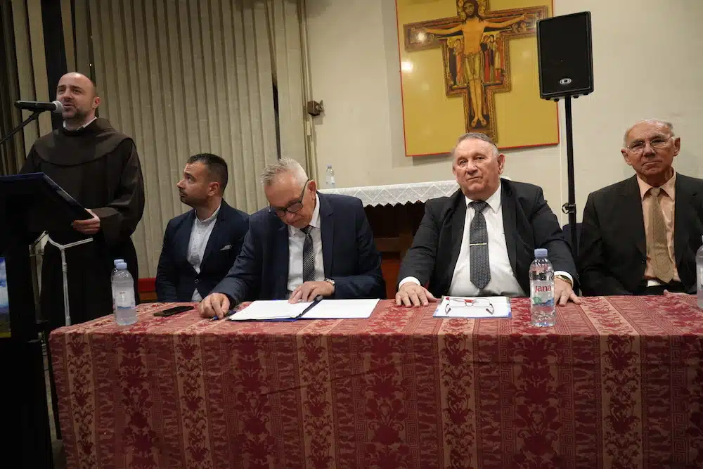 FOTO: U Splitu predstavljena monografija ‘Drinovci na dlanu ruke Njegove’