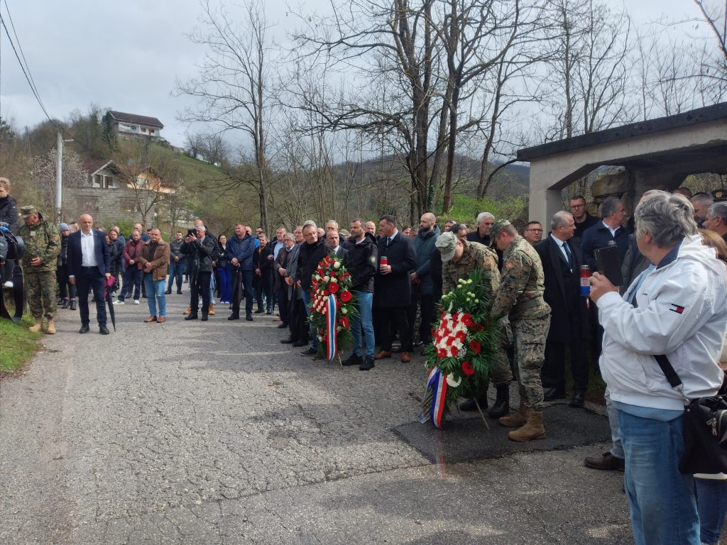 Danas u Trusini obilježena 30.godišnjica stradanja Hrvata Danas u Trusini obilježena 30.godišnjica stradanja Hrvata