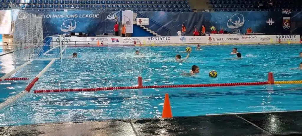 HVK Jadran poražen od prvaka Hrvatske VK Medveščak