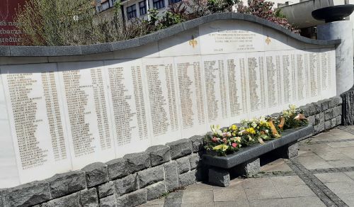 Učenjem fatihe i odavanjem počasti obilježen Dan šehida u Konjicu Učenjem fatihe i odavanjem počasti obilježen Dan šehida u Konjicu