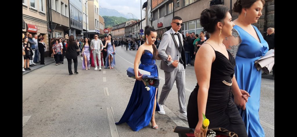 Konjičani ispratili još jednu generaciju maturanata Konjičani ispratili još jednu generaciju maturanata