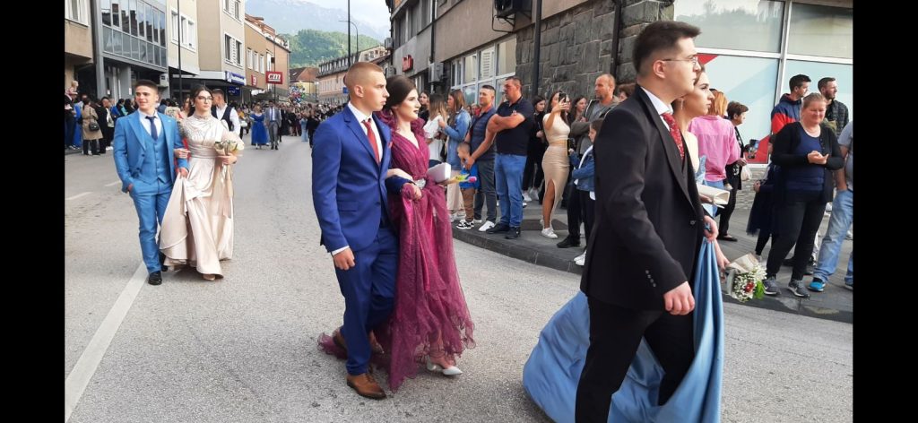 Konjičani ispratili još jednu generaciju maturanata Konjičani ispratili još jednu generaciju maturanata