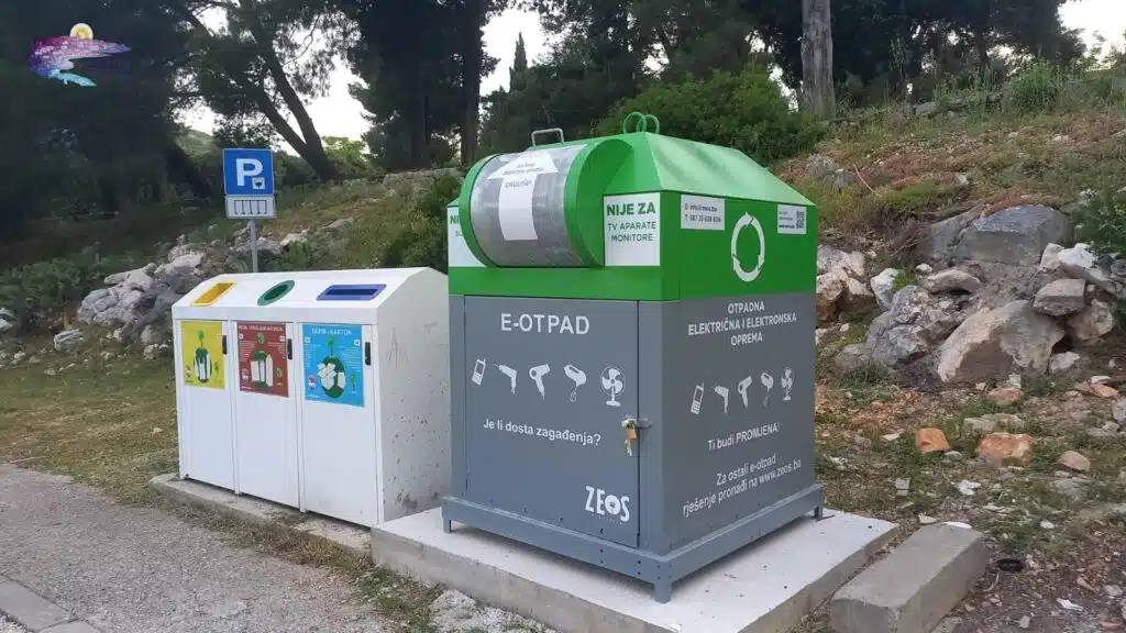 FOTO | U Neumu postavljen e-kontejner za odlaganje električnog i elektronskog otpada