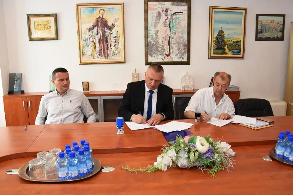 Potpisan ugovor – Uskoro se nastavlja izgradnja zgrade KIC-a