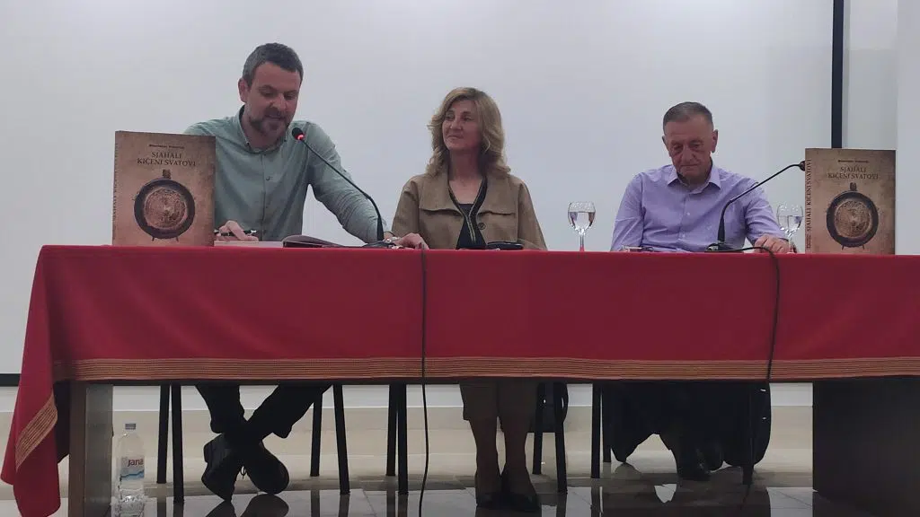 U Stocu predstavljena monografija “Sjahali kićeni svatovi (Hrvatski svatovski običaji u Istočnoj Hercegovini)” autora Stanislava Vukorepa