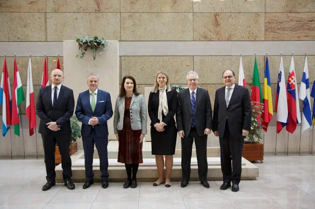 Zbog geopolitičkih promjena u Europi, u BiH se preko Zapada vraća međunarodna zajednica