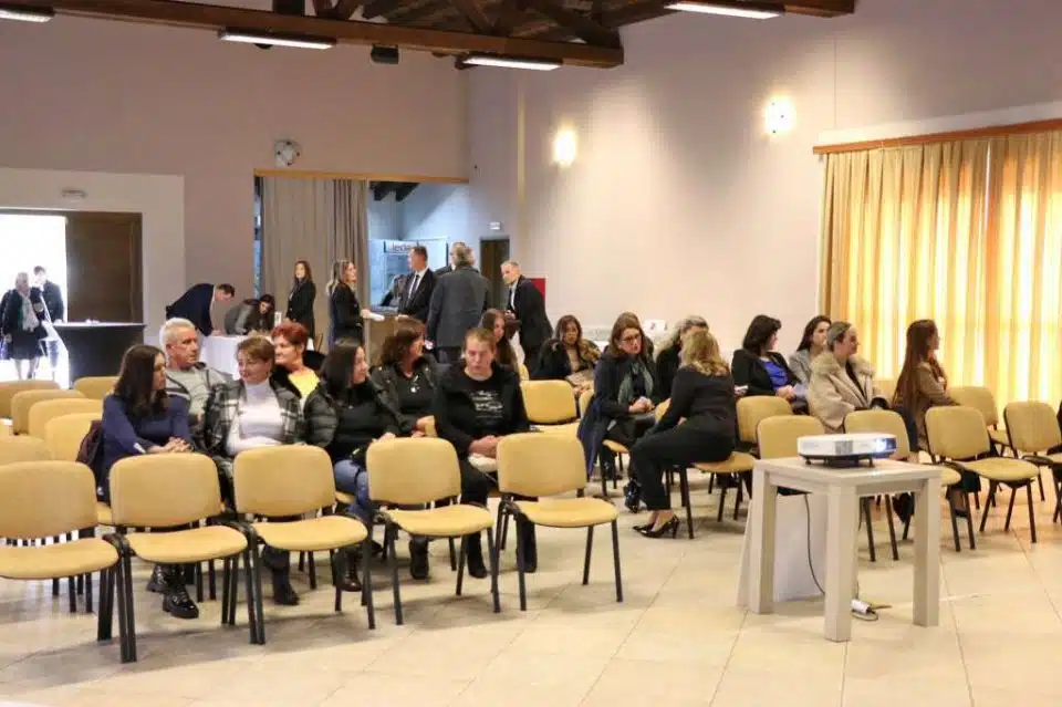 ‘Žena BiH’ i ‘Inicijativa građanki/na’ zajedno u projektu kreativnog razvijanja vještina