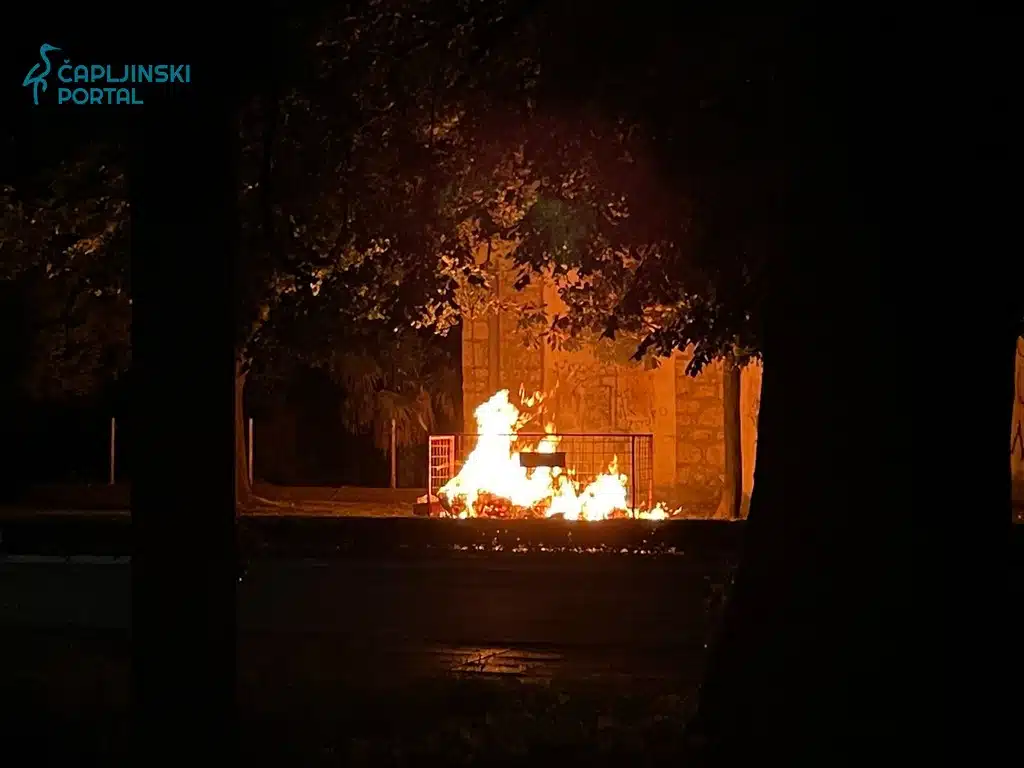 FOTO | Zapaljen kontejner u središtu Čapljine