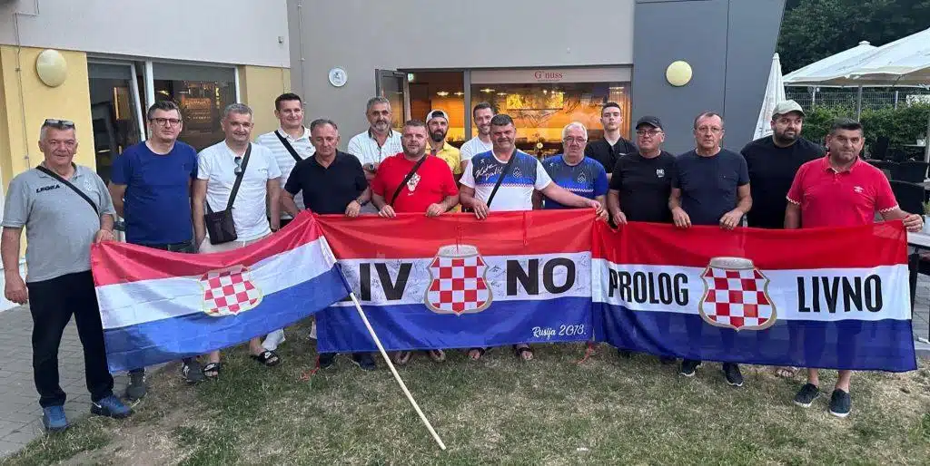 NAKON OKUPLJANJA U FRANKFURTU: Livnjaci krenuli super modernim kamperima u Nizozemsku na Final Four Lige nacija