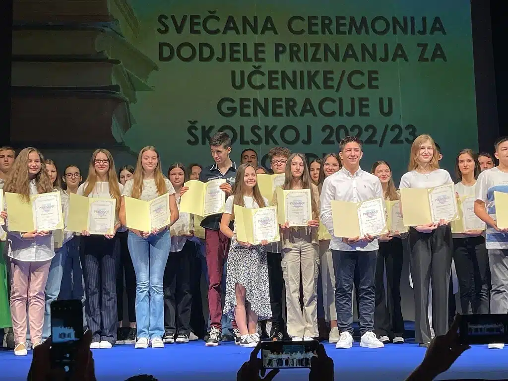 FOTO | Dodijeljena priznanja najboljim učenicima u HNŽ: Nagrađeni učenici iz Čapljine