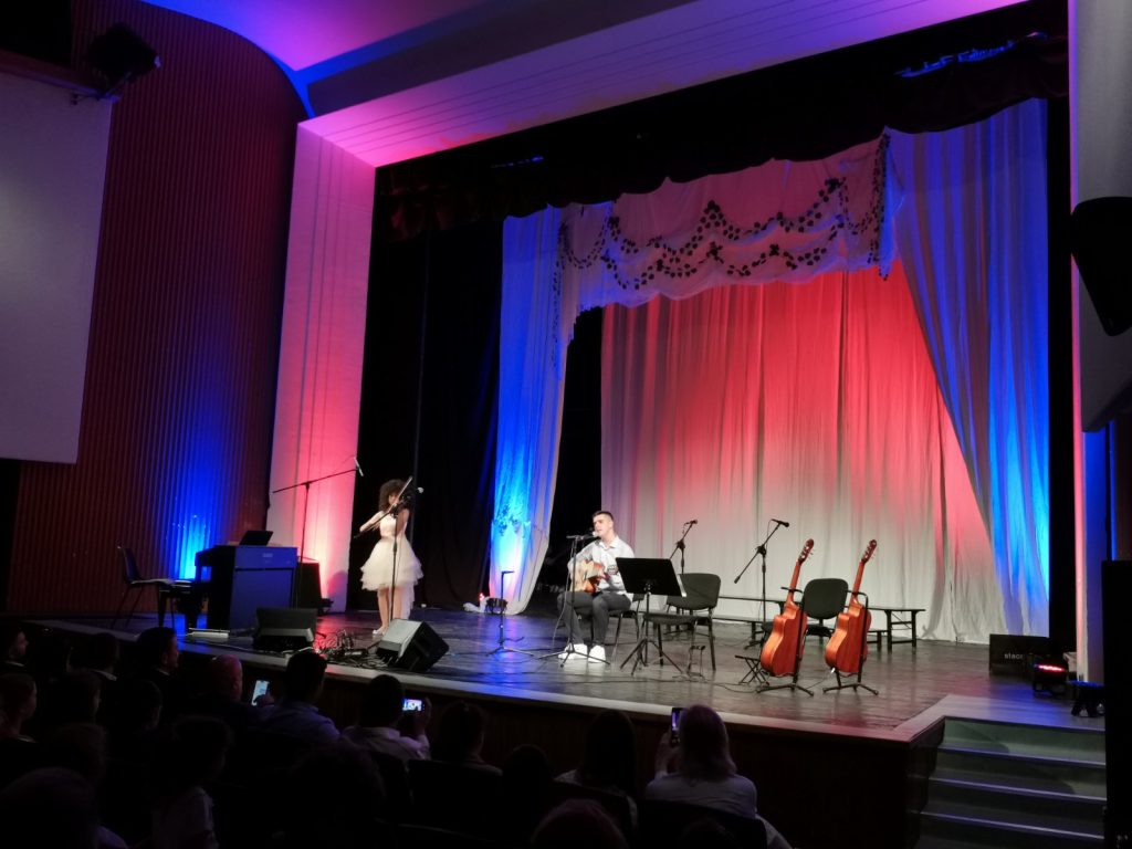 Večeras održan koncert maturanata Osnovne muzičke škole s pravom javnosti "Rezonanca" klasa 2023 Večeras održan koncert maturanata Osnovne muzičke škole s pravom javnosti "Rezonanca" klasa 2023
