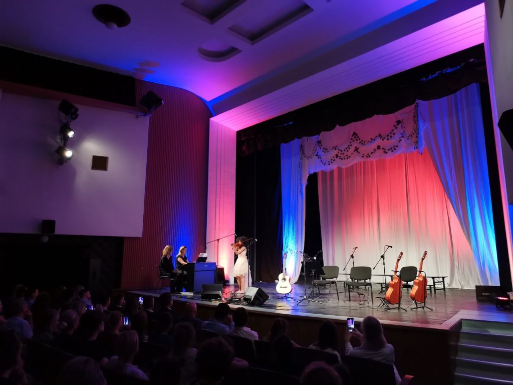 Večeras održan koncert maturanata Osnovne muzičke škole s pravom javnosti "Rezonanca" klasa 2023 Večeras održan koncert maturanata Osnovne muzičke škole s pravom javnosti "Rezonanca" klasa 2023