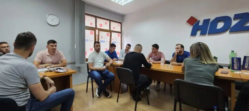 ‘Devedesetka’ protiv poskupljenja vode i kanalizacije u Livnu